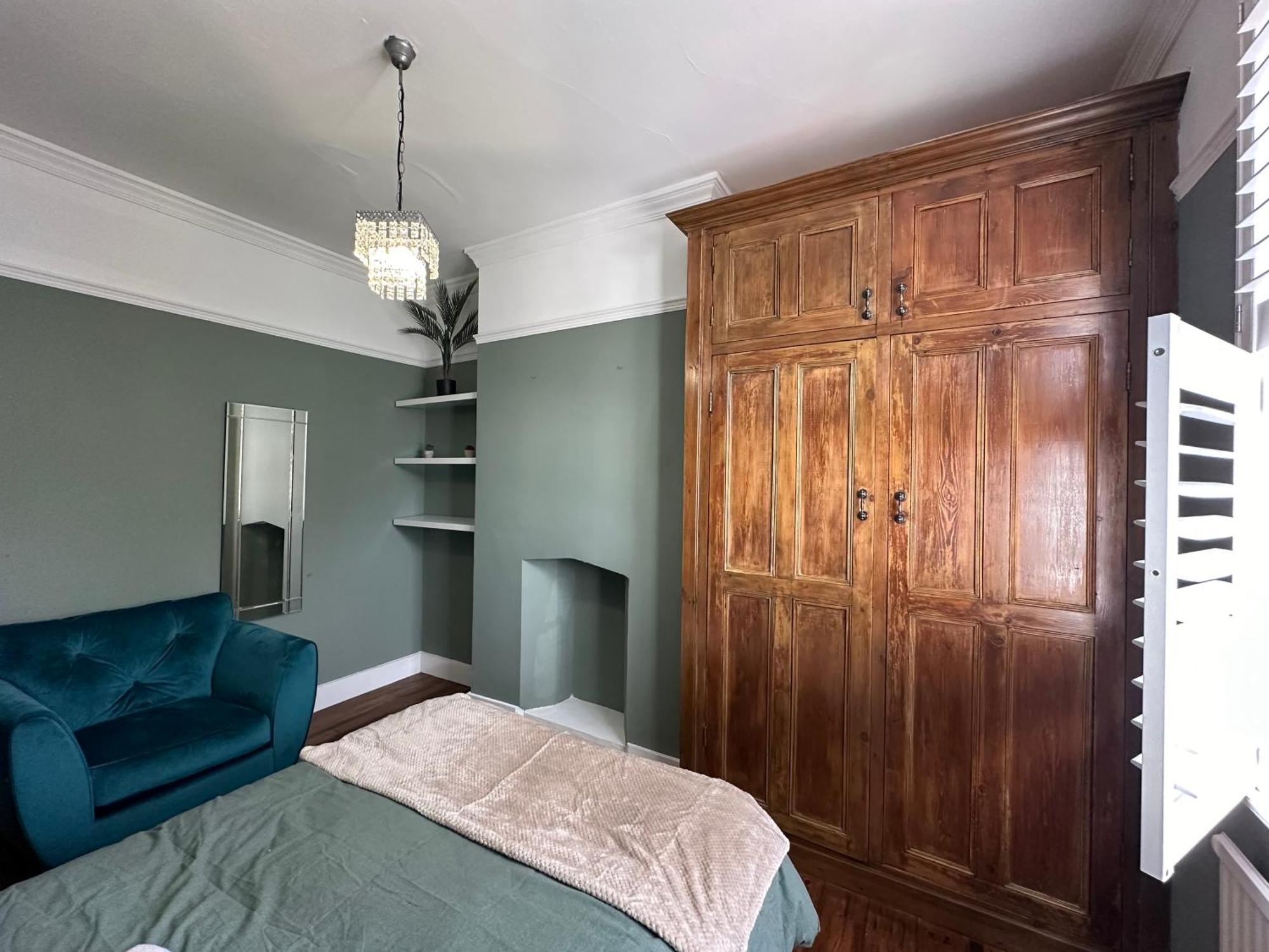Mulberry Wimbledon Area Apartment, By Edens Apartamento