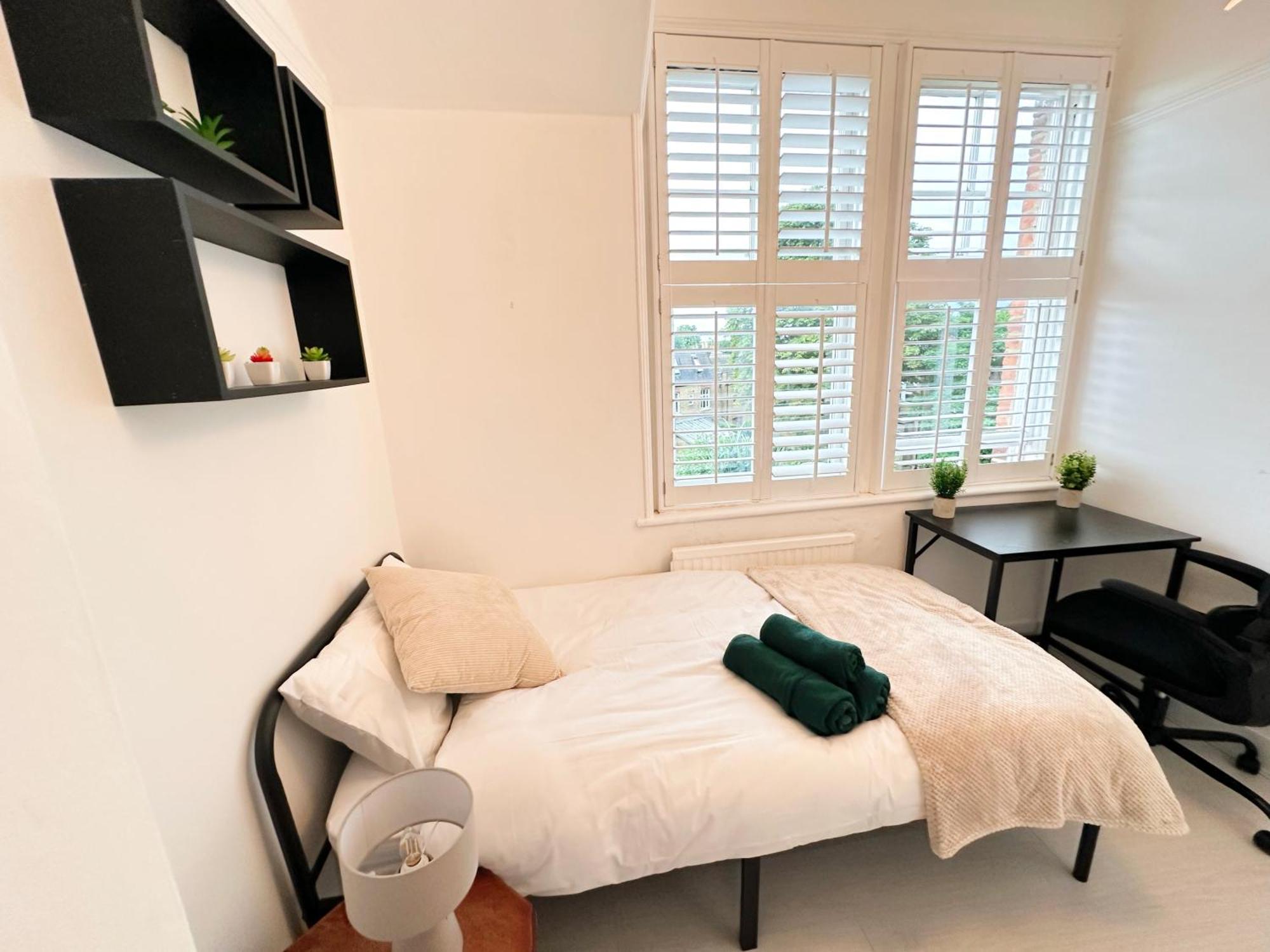 Mulberry Wimbledon Area Apartment, By Edens